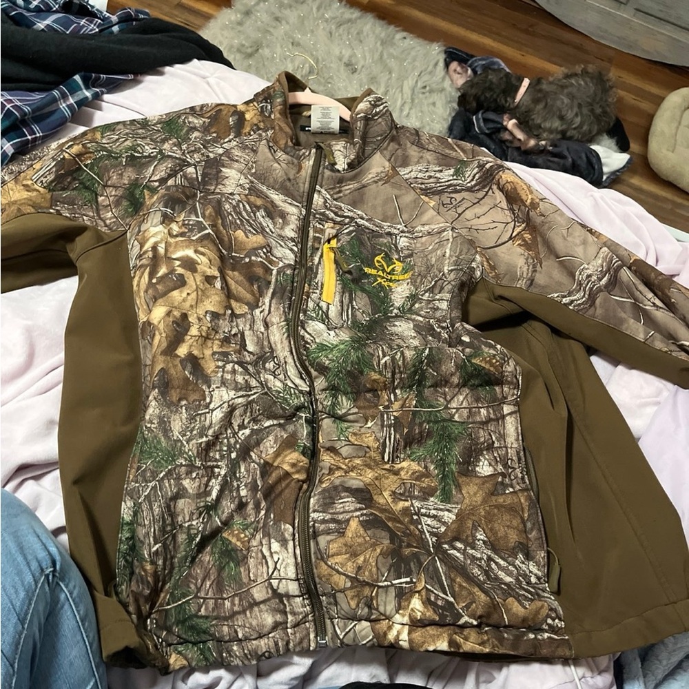 Men’s XL realtree camo zip up jacket